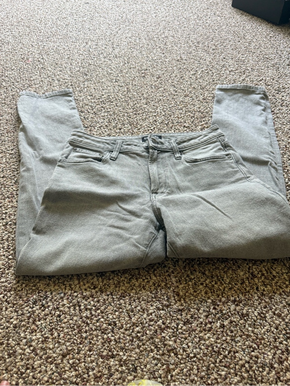 Classic High-Rise Straight Jeans in Light Grey